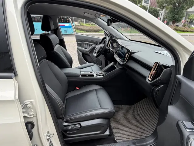 Wuling Nebula — Фото автомобиля 10