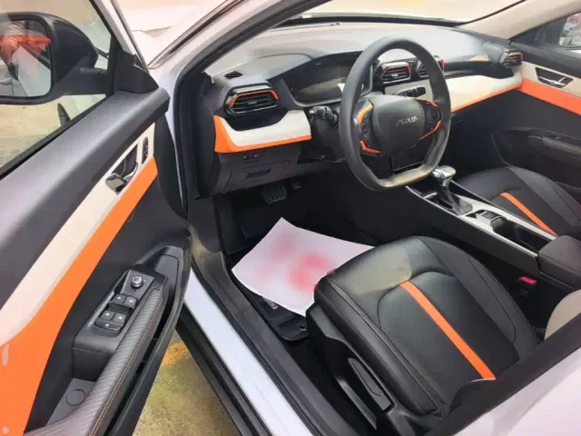Dongfeng Yixuan — Фото автомобиля 15