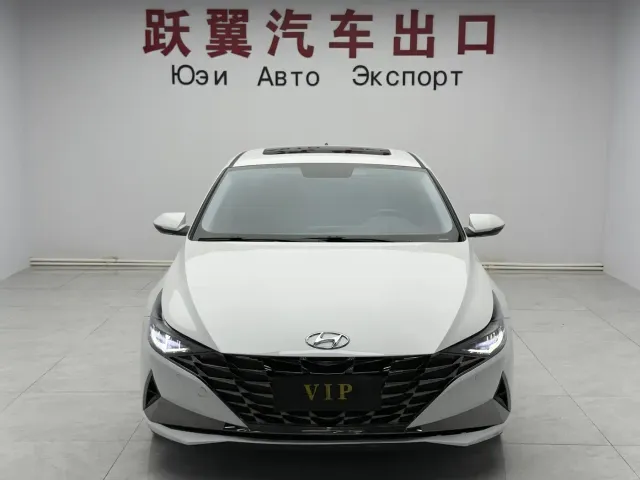 Hyundai Elantra — Фото автомобиля 2