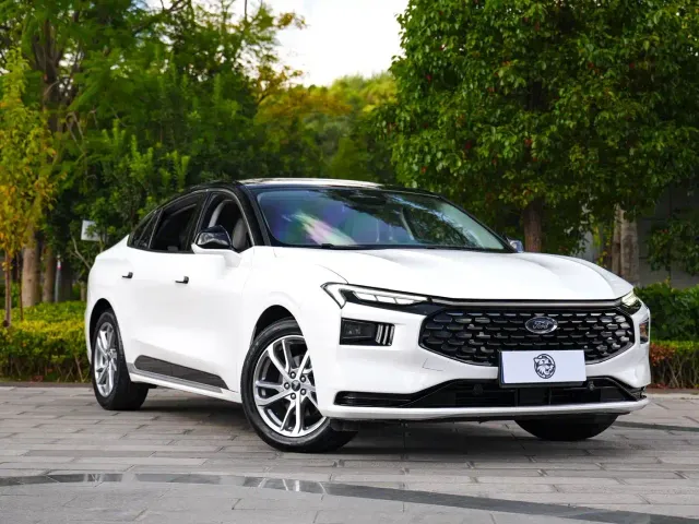 Ford Mondeo — Фото автомобиля 3
