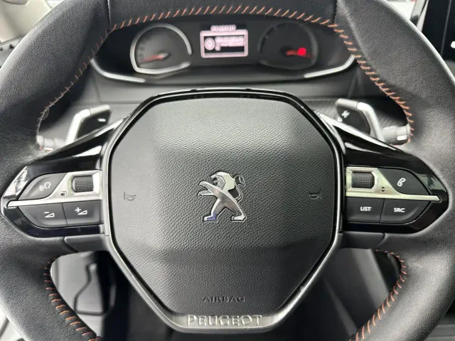 Peugeot 2008 — Фото автомобиля 14
