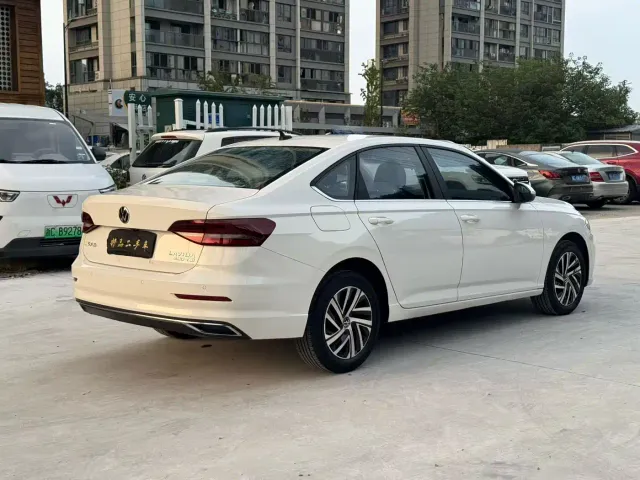 Volkswagen Lavida — Фото автомобиля 7
