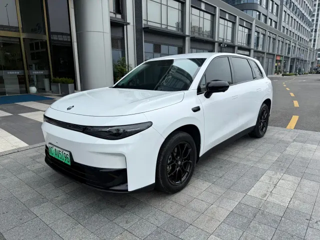 Фотография автомобиля — Leapmotor C10
