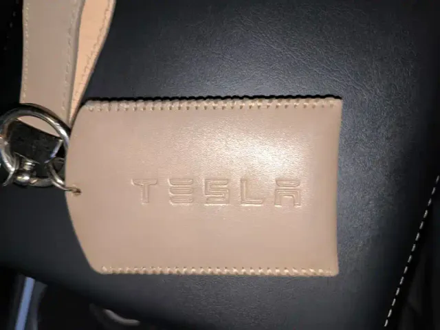Tesla Model Y — Фото автомобиля 8