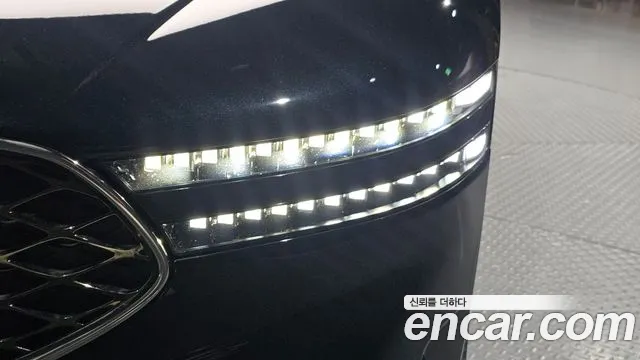 Genesis G90 Бензин 3.5 турбо AWD — Фото автомобиля 22