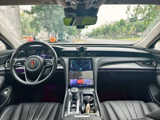 Hongqi H5 — Фото автомобиля 6
