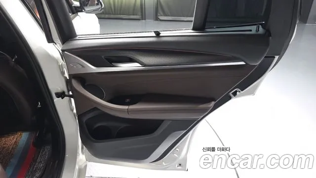 BMW X3 xDrive 20i M Sport — Фото автомобиля 25