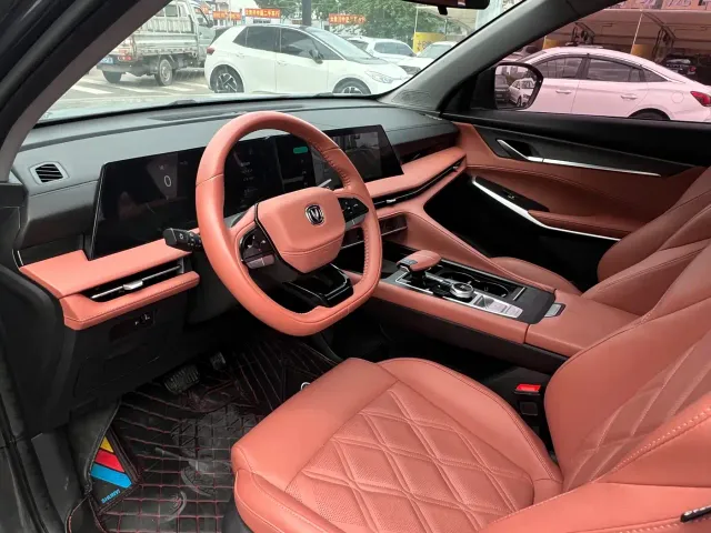 Changan CS75 Plus — Фото автомобиля 10