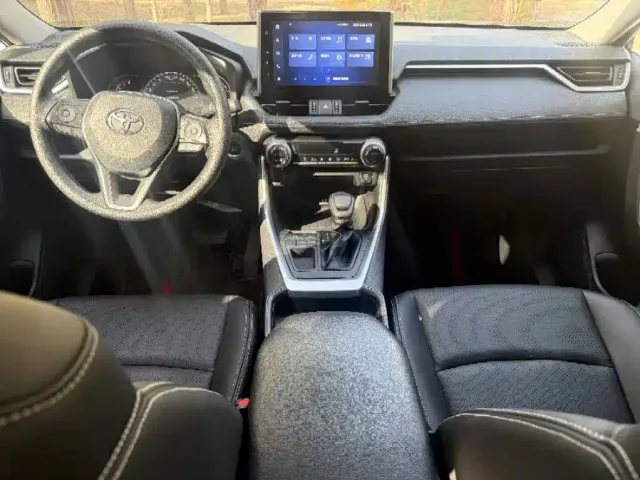 Toyota RAV4 — Фото автомобиля 5