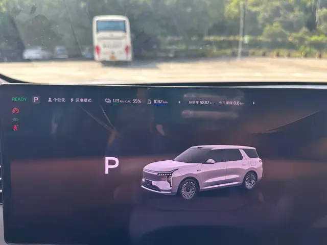 IM Motors LS8 — Фото автомобиля 15
