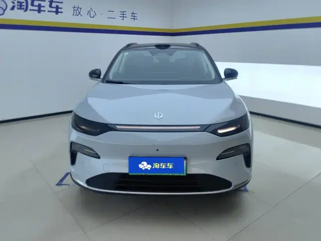 Leapmotor C11 — Фото автомобиля 2