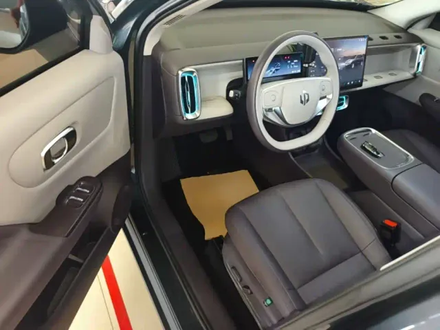 Leapmotor B10 — Фото автомобиля 15
