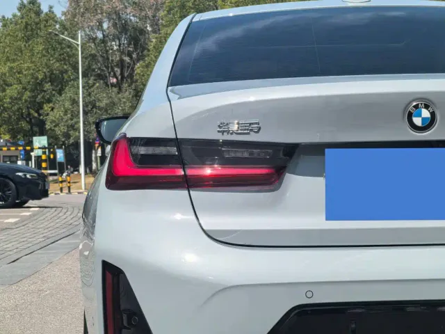BMW 3 Series — Фото автомобиля 14