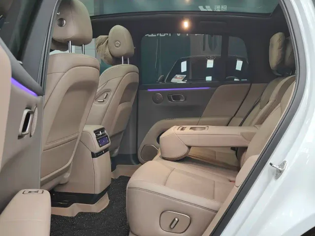 Li Auto i6 — Фото автомобиля 5