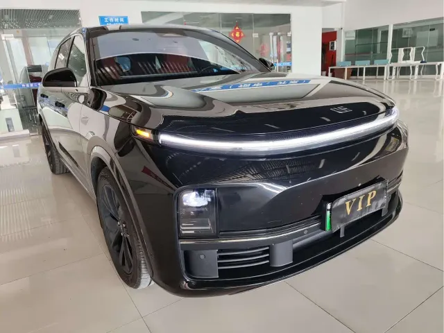 Li Auto L7 — Фото автомобиля 3