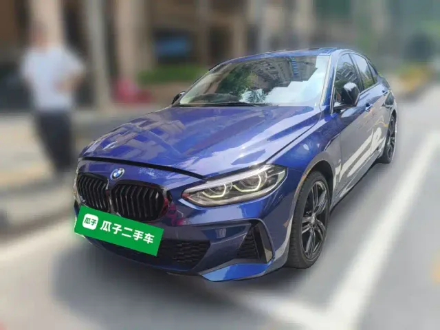Фотография автомобиля — BMW 1 Series