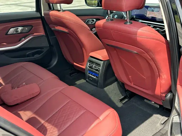 BMW 3 Series — Фото автомобиля 18