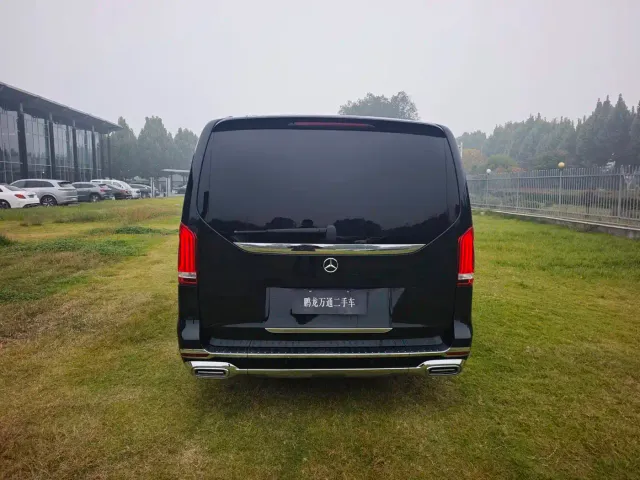 Mercedes-Benz V-Class — Фото автомобиля 6