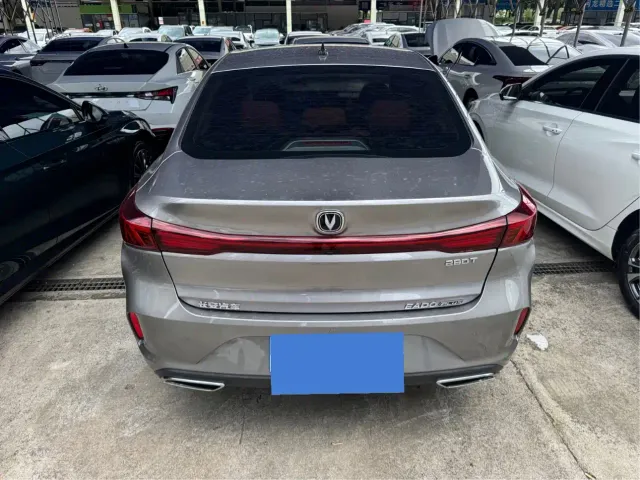 Changan Eado — Фото автомобиля 14