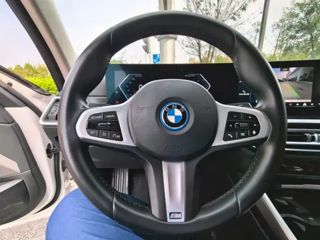 BMW i3 — Фото автомобиля 14