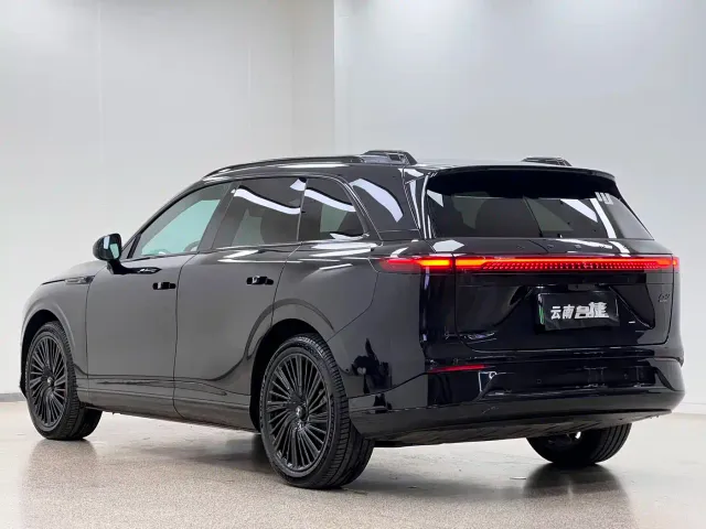 Xpeng G9 — Фото автомобиля 5