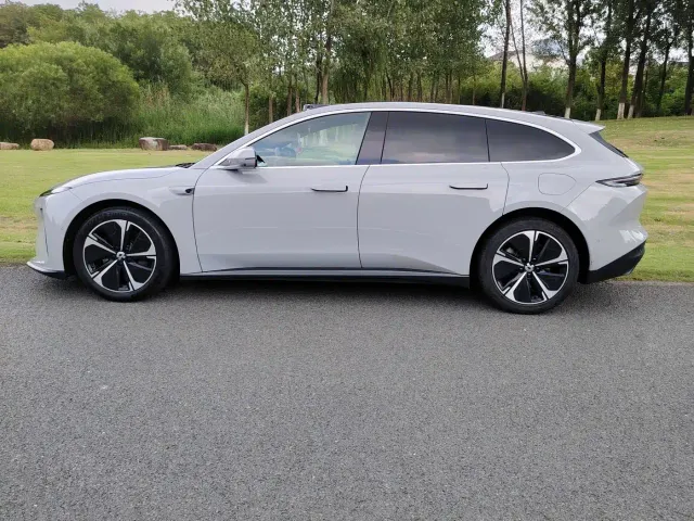 Nio ET5 Touring — Фото автомобиля 13