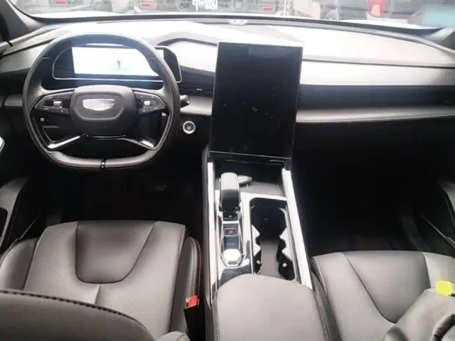 Geely Boyue — Фото автомобиля 9