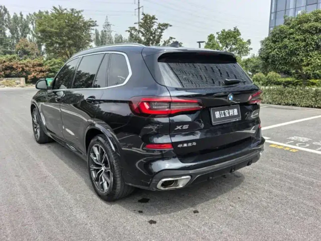 BMW X5 — Фото автомобиля 4