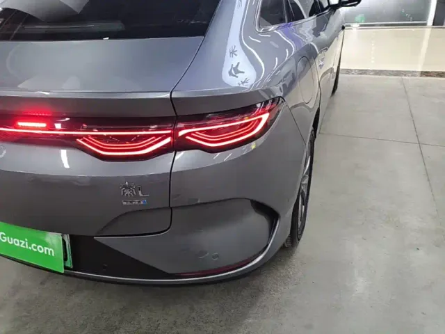 BYD Qin L — Фото автомобиля 7