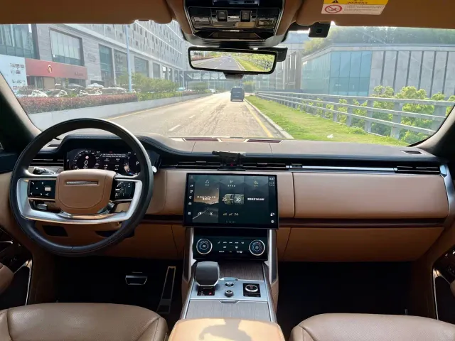 Land Rover Range Rover — Фото автомобиля 10
