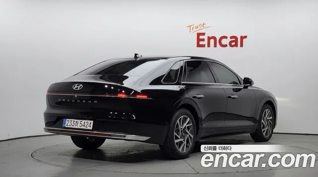Hyundai Grandeur GN7 — Фото автомобиля 2