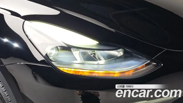 Tesla Model Y — Фото автомобиля 7