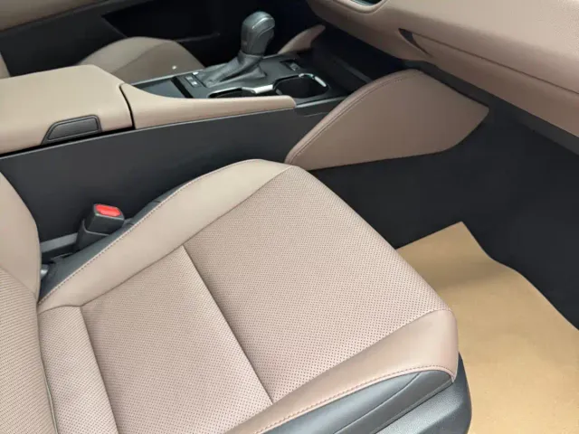 Lexus ES — Фото автомобиля 8