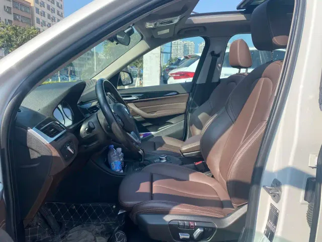 BMW X1 — Фото автомобиля 14