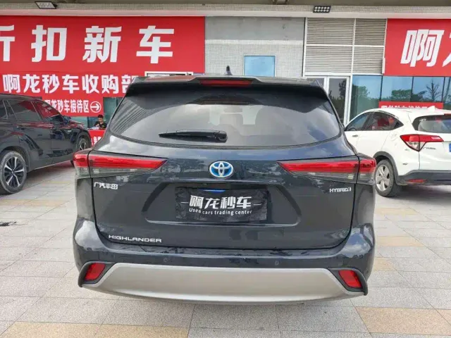 Toyota Highlander — Фото автомобиля 7