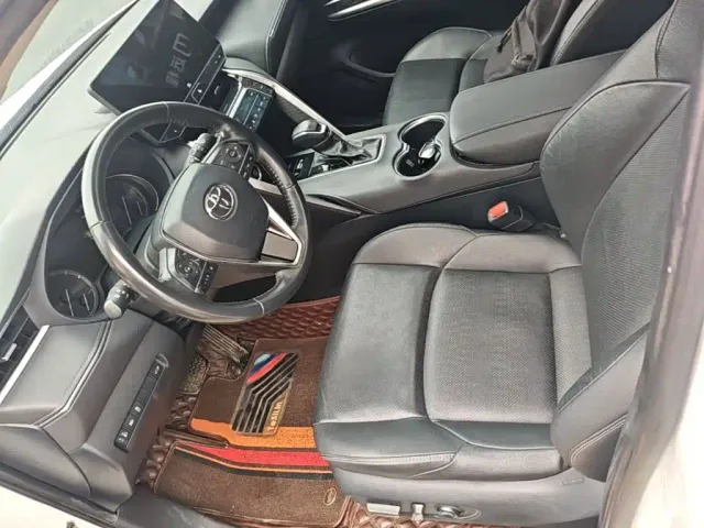 Toyota Venza — Фото автомобиля 15