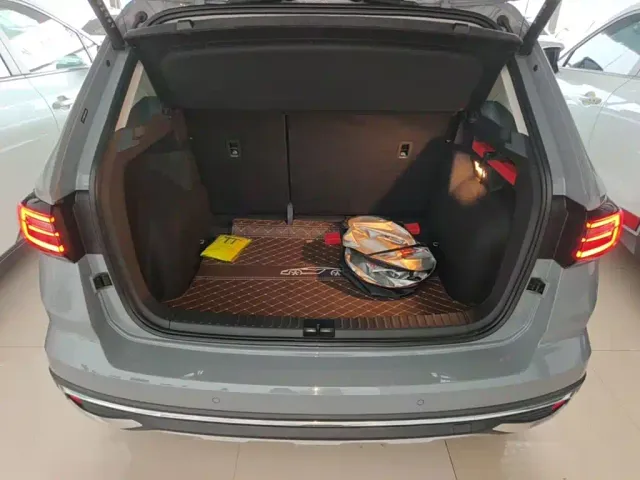 Volkswagen Tharu — Фото автомобиля 18