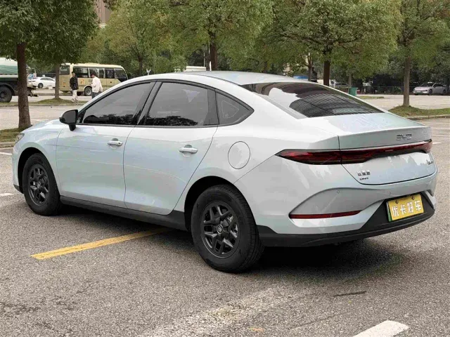 BYD Qin PLUS — Фото автомобиля 7