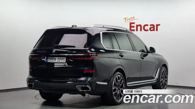 BMW X7 — Фото автомобиля 2