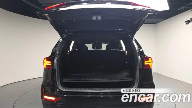 KG_Mobility_Ssangyong Rexton Rexton Arena Дизель 2.2 4WD — Фото автомобиля 17