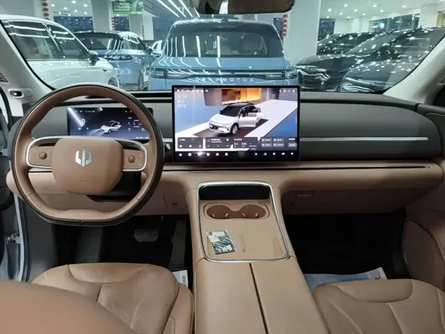 Leapmotor C11 — Фото автомобиля 9