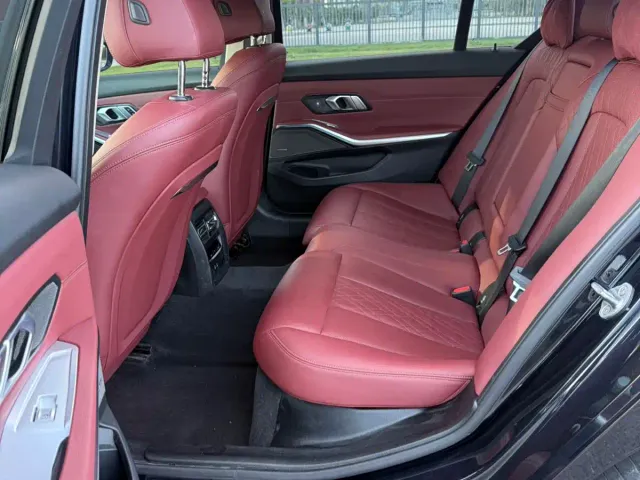 BMW 3 Series — Фото автомобиля 8