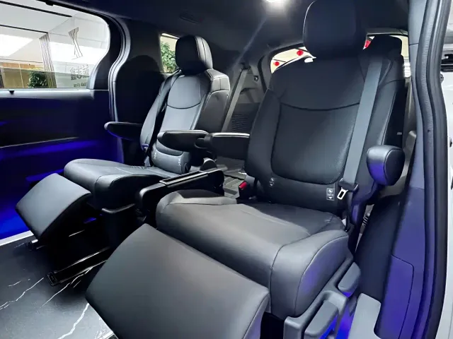 Toyota Granvia — Фото автомобиля 11