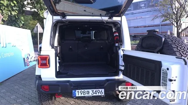 Jeep Wrangler JL — Фото автомобиля 19