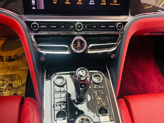 Bentley Flying Spur — Фото автомобиля 16