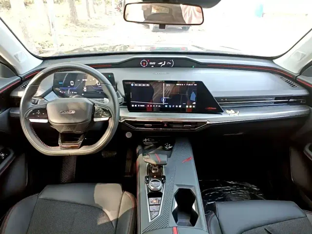 Changan Z6 — Фото автомобиля 9