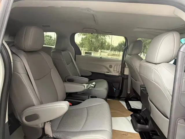Toyota Granvia — Фото автомобиля 6
