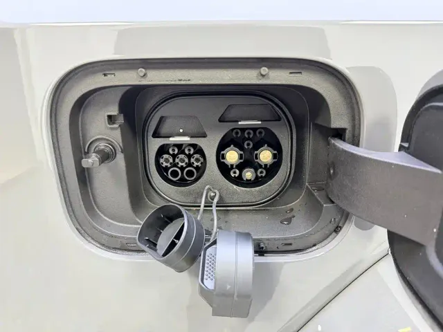 iCAR V27 — Фото автомобиля 18