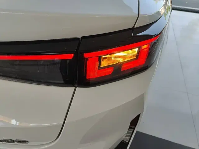 Changan Qiyuan A05 — Фото автомобиля 7