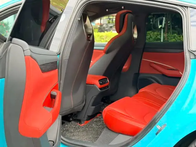 Xiaomi SU7 — Фото автомобиля 6